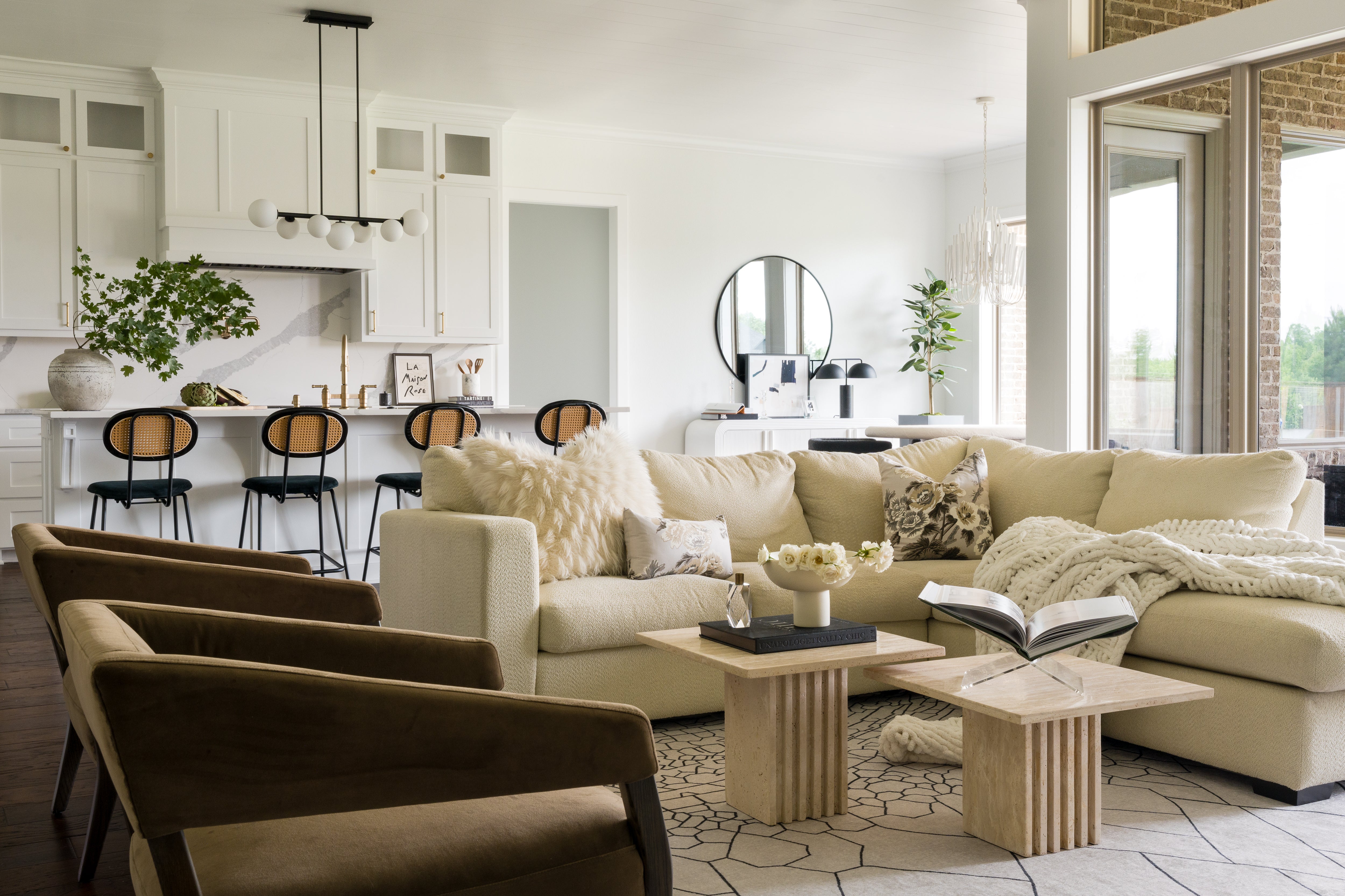 5 Home and Interior Design Ideas to Maintain Cohesion Throughout Your Space