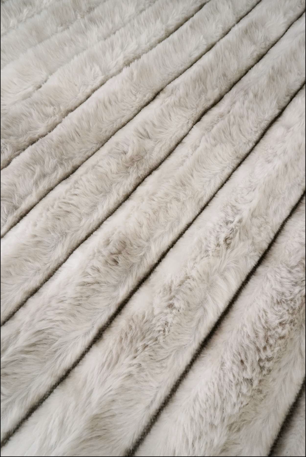 Brody Fur Pillow - Ivory